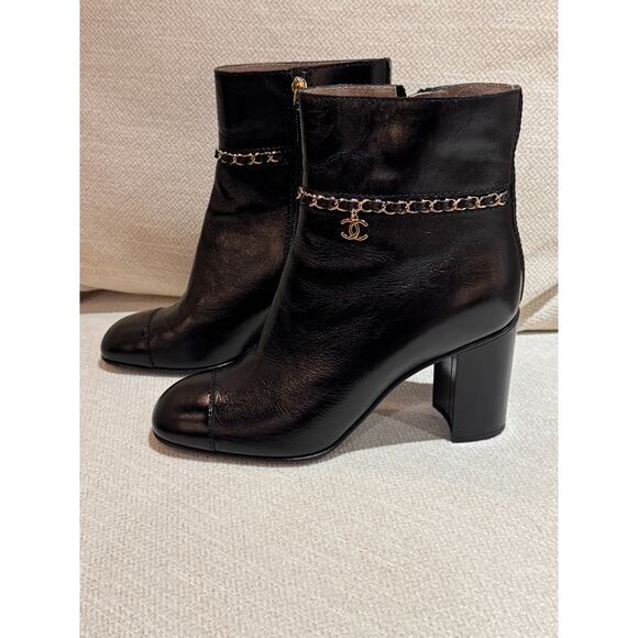 Chanel Black Patent Leather Chain-Detail Ankle Boots Size 39.5 | BNIB - Picture 6 of 16